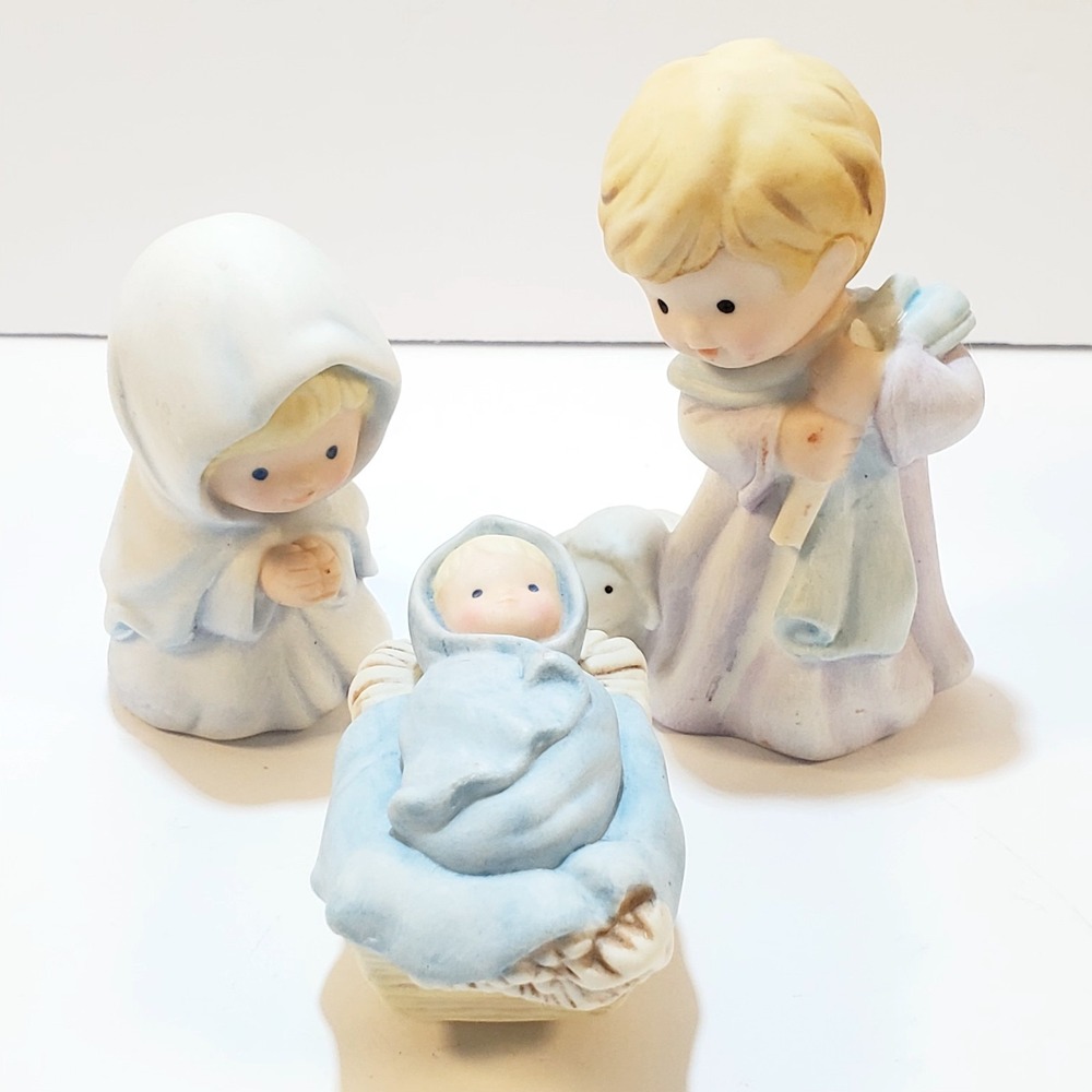 Vtg 1986 Avon Heavenly Blessings Nativity Set Of 3 Ceramic Figures Mary Jesus Jo